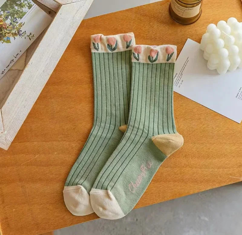 Women’s Frilly Flower Socks Casual Cotton Crew