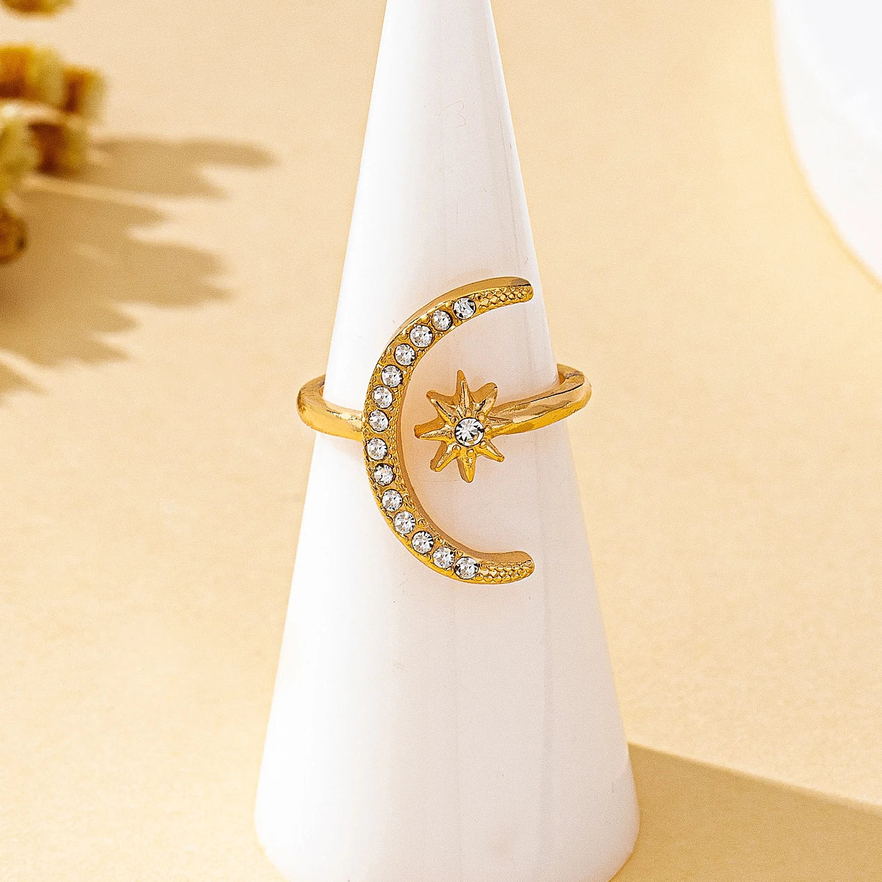 Women’s Moon Ring – Adjustable Metal Fashion Band