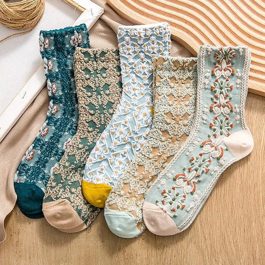 Women’s Retro Relief Crew Socks Set – 5 Pairs